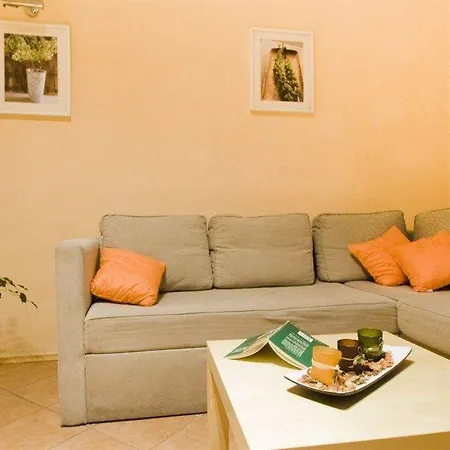 Apartment Dandy Deluxe *