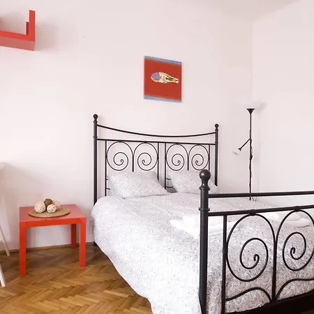 Dandy Deluxe Apartment *