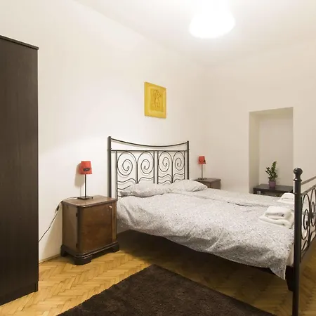 Dandy Deluxe Apartment *